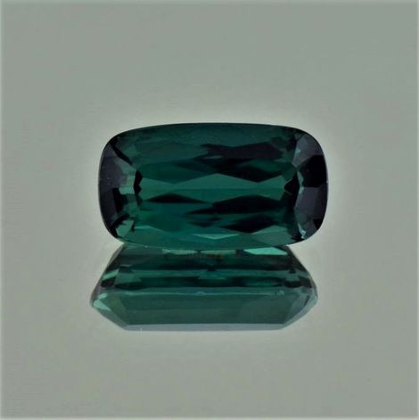 Turmalin, Antikoval facettiert (6,68 ct.) aus Brasilien Turmalin, Antikoval facettiert (6,68 ct.) aus Brasilien