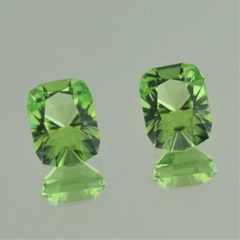 Peridot Duo Design-Antik gelblich grün 4,27 ct Peridot Duo Design-Antik gelblich grün 4,27 ct