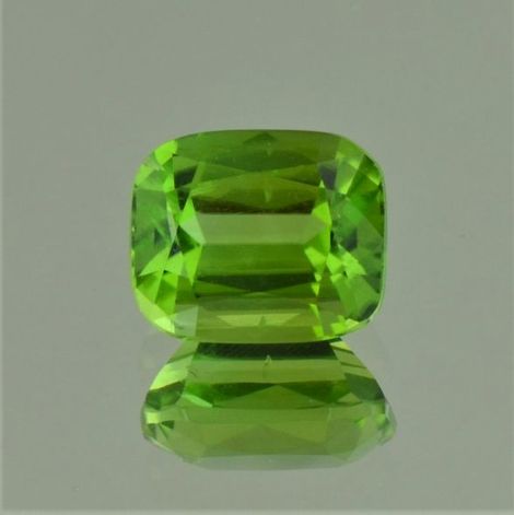 Peridot antik grün 3,46 ct Peridot antik grün 3,46 ct