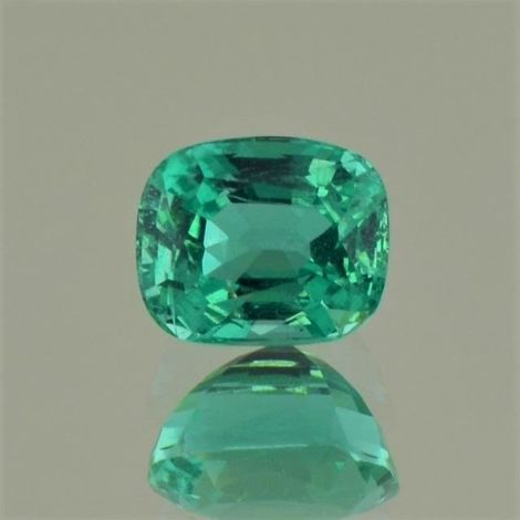 Smaragd antikoval grün 1,80 ct