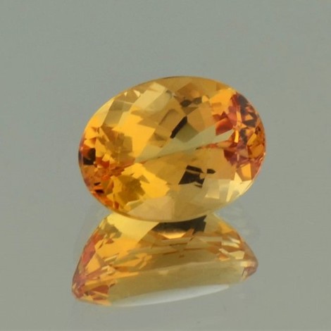 Imperial Topas, Oval facettiert (5,11 ct.) aus Brasilien (Ouro Preto)