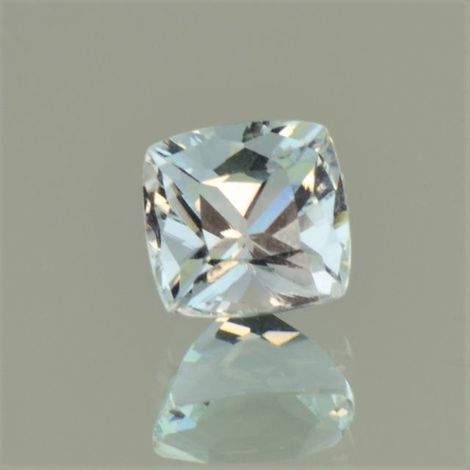 Aquamarin antik zartblau 2,98 ct
