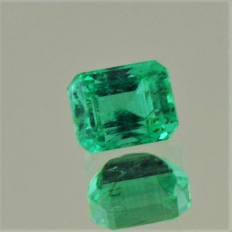 Emerald octagon green untreated 1.08 ct