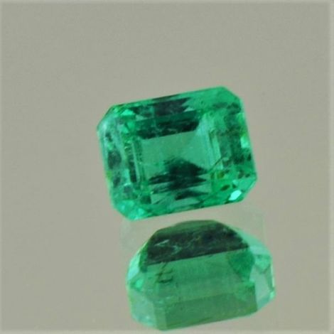 Emerald octagon green untreated 1.08 ct Emerald octagon green untreated 1.08 ct