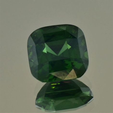 Zirkon antik grün unbehandelt 11,37 ct Zirkon antik grün unbehandelt 11,37 ct