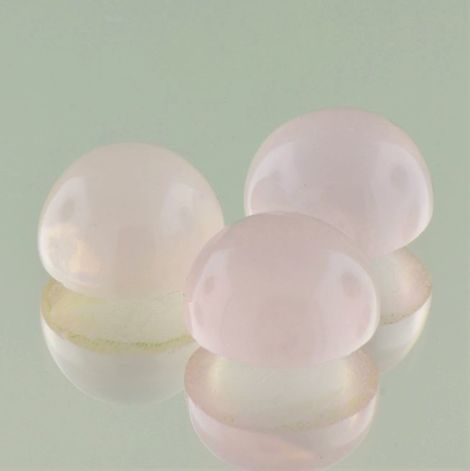 Rosenquarz Trio, Rund Cabochon (74,00 ct.) aus Afrika Rosenquarz Trio, Rund Cabochon (74,00 ct.) aus Afrika