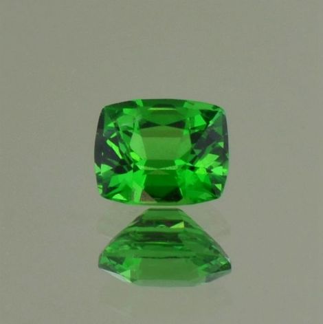 Tsavorit Granat antik intensives Grün 1,57 ct Tsavorit Granat antik intensives Grün 1,57 ct