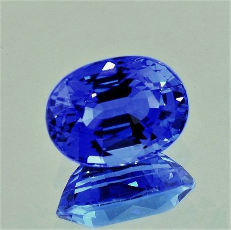 Saphir, Oval facettiert (4,26 ct.) aus Sri Lanka (Ratnapura)