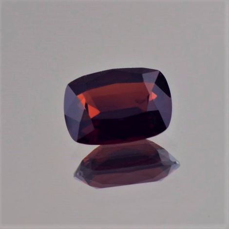 Granat Spessartin antikoval dunkelrot 5,11 ct Granat Spessartin antikoval dunkelrot 5,11 ct