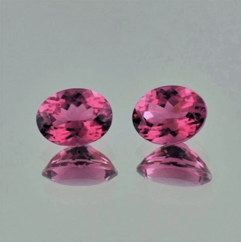 Rubellit Duo, Oval facettiert (3,81 ct.) aus Brasilien