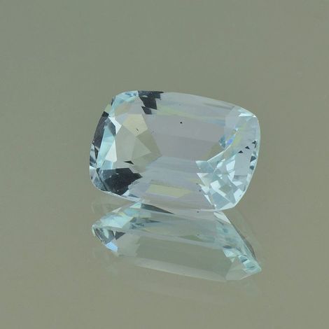 Aquamarine cushion very light blue 5.65 ct