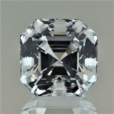 Topas octagon farblos unbehandelt 60,54 ct Topas octagon farblos unbehandelt 60,54 ct