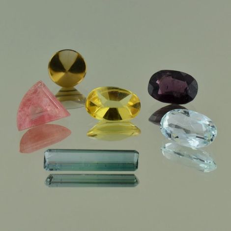 Gemischtes Farbsteine Lot facettiert multicolor 20,13 ct Gemischtes Farbsteine Lot facettiert multicolor 20,13 ct