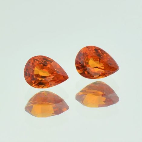 Mandarin-Granat Duo Tropfen orange 3,12 ct. Mandarin-Granat Duo Tropfen orange 3,12 ct.