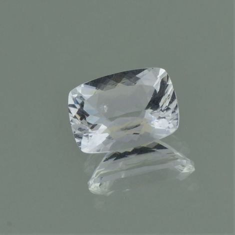 Pollucit antik farblos 3,83 ct