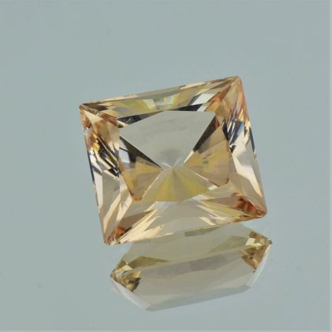 Topaz princess light brown 29.50 ct