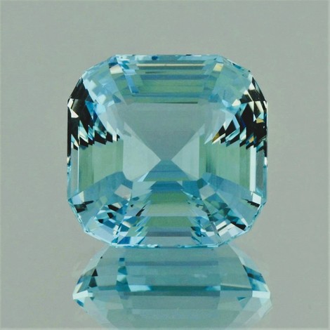 Aquamarin, Antik facettiert (28,81 ct.) aus Afrika