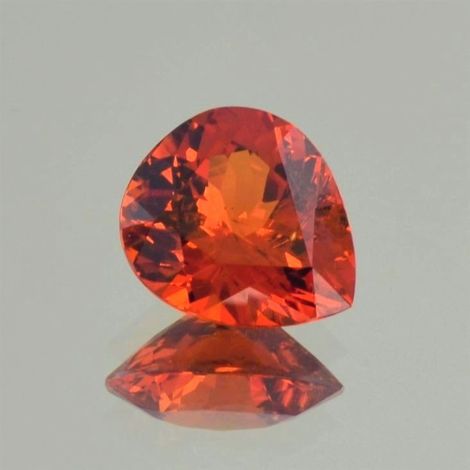 Mandarin-Granat pear reddish orange 8.09 ct