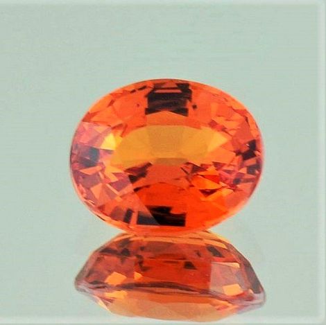 Mandarin-Granat oval orange 5.22 ct.