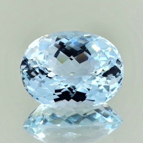 Topas oval hellblau unbehandelt 36,54 ct