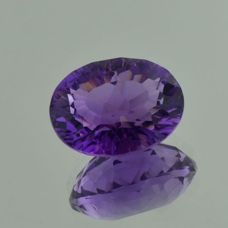 Amethyst, Oval facettiert (13,99 ct.) aus Afrika