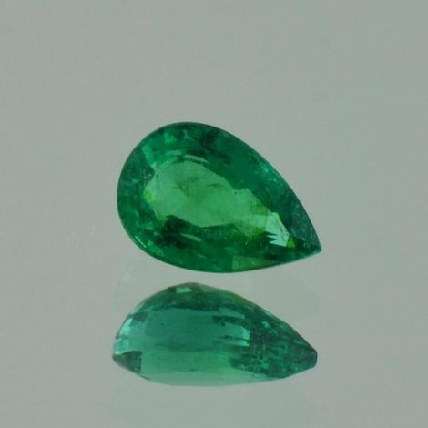 Emerald pear green 0.99 ct