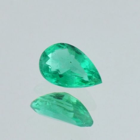 Emerald pear green 0.85 ct