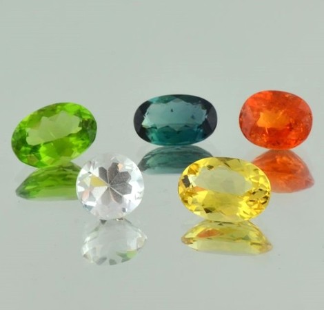 Mixed Lot faceted multicolor 23.80 ct.