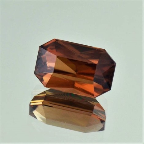 Zirkon, Achteck facettiert (10,25 ct.) aus Sri Lanka