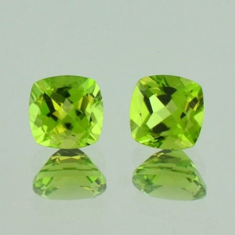 Peridot Duo, Antik facettiert (3,74 ct.) aus Pakistan