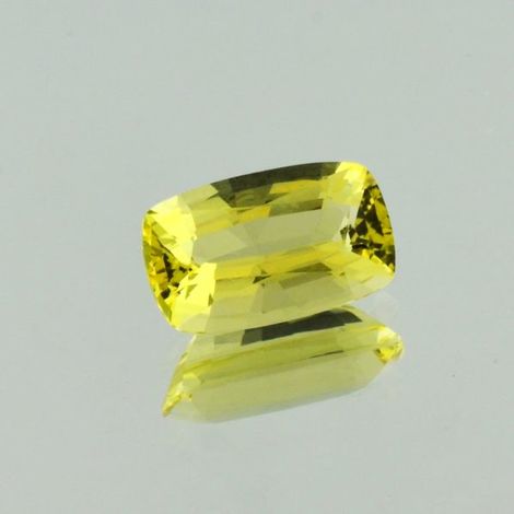 Heliodore Beryll cushion yellow 3.80 ct