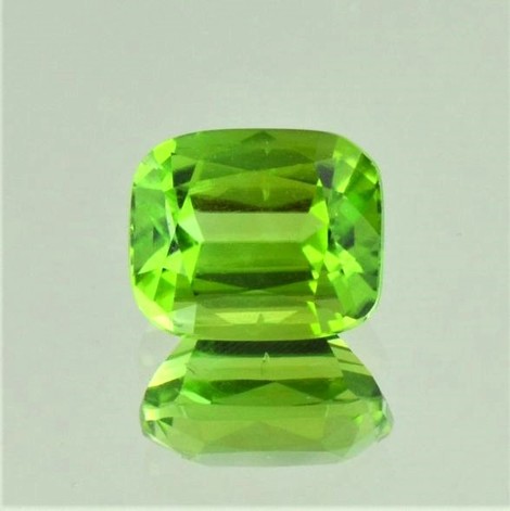 Peridot cushion green untreated 3.46 ct