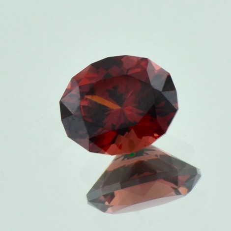 Malaya-Granat, Design-Oval facettiert (3,61 ct.) aus Tansania (Tanga)