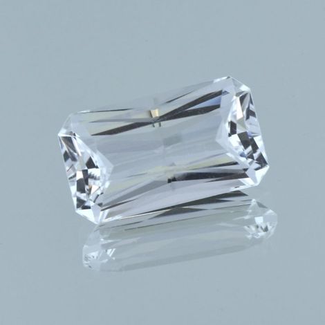 Goshenite Beryll octagon-princess colorless 16.21 ct