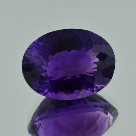 Amethyst, Oval facettiert (37,20 ct.) aus Afrika