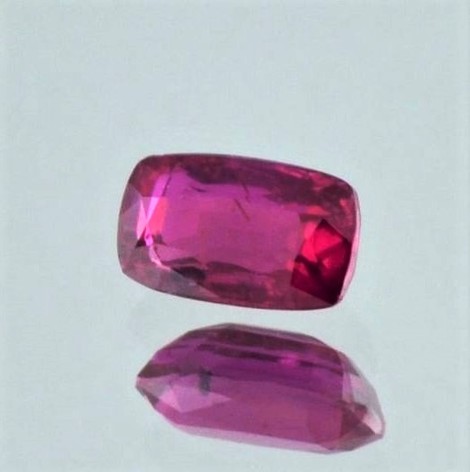 Rubin, Antik facettiert (1,68 ct.) aus Mosambik (Montepuez)