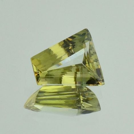 Zoisit Trapez grünlich gelb 3,88 ct