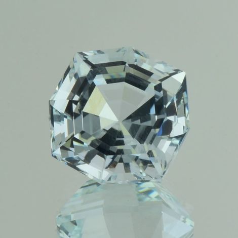 Aquamarin, Design-Achteck facettiert (19,08 ct.) aus Afrika