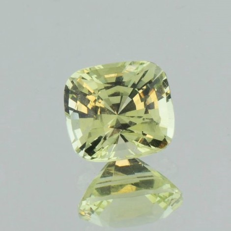 Granat Grossular antik grünlich gelb 2,93 ct