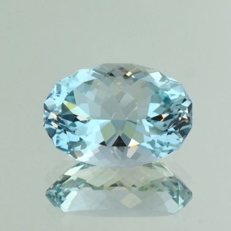 Topaz oval light blue untreated 19.62 ct