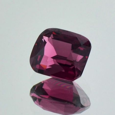 Spinell antik purpurrot 3,79 ct