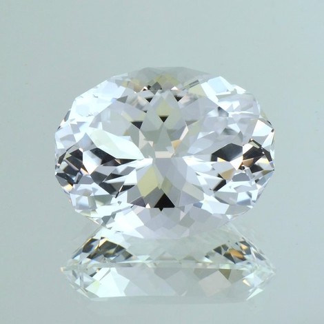 Topas oval farblos unbehandelt 41,08 ct