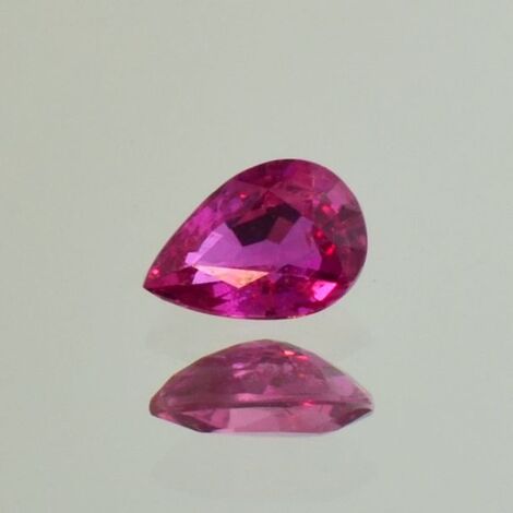 Rubin, Tropfen facettiert (0,78 ct.) aus Burma (Myanmar)