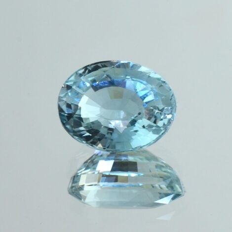 Topas oval hellblau unbehandelt 10,77 ct