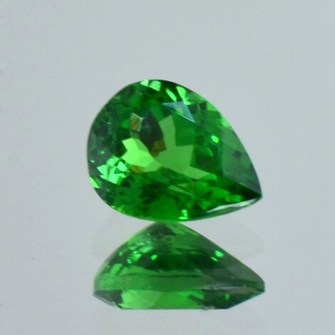 Tsavorit Granat Tropfen intensives Grün 2,11 ct