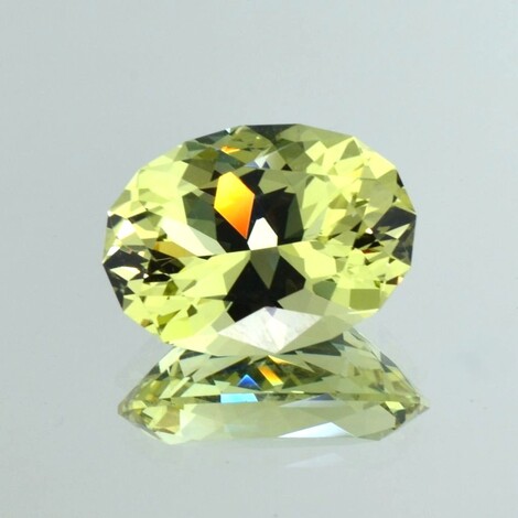 Heliodor Beryll oval grünlich gelb 18,41 ct