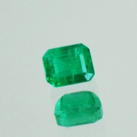 Emerald octagon green 0.56 ct