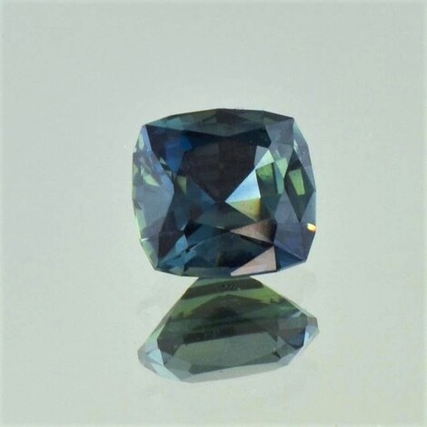 Saphir antik blaugrün ungebrannt 2,81 ct.