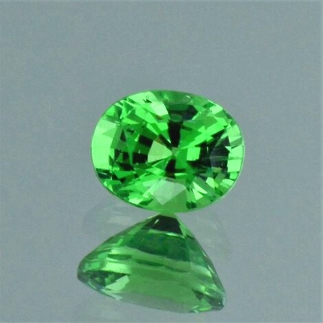 Tsavorit Granat oval grün 1,87 ct.