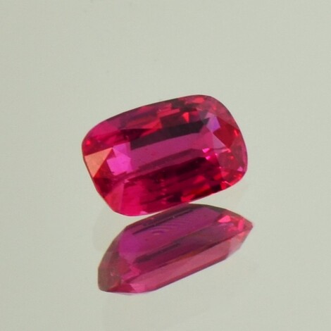 Rubin antik pink-rot ungebrannt 1,53 ct